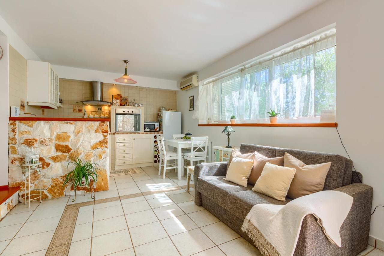Apartments Meri โตรกีร์ ภายนอก รูปภาพ