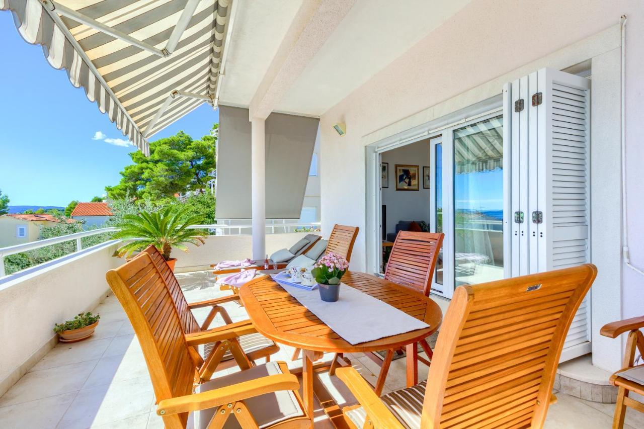 Apartments Meri โตรกีร์ ภายนอก รูปภาพ