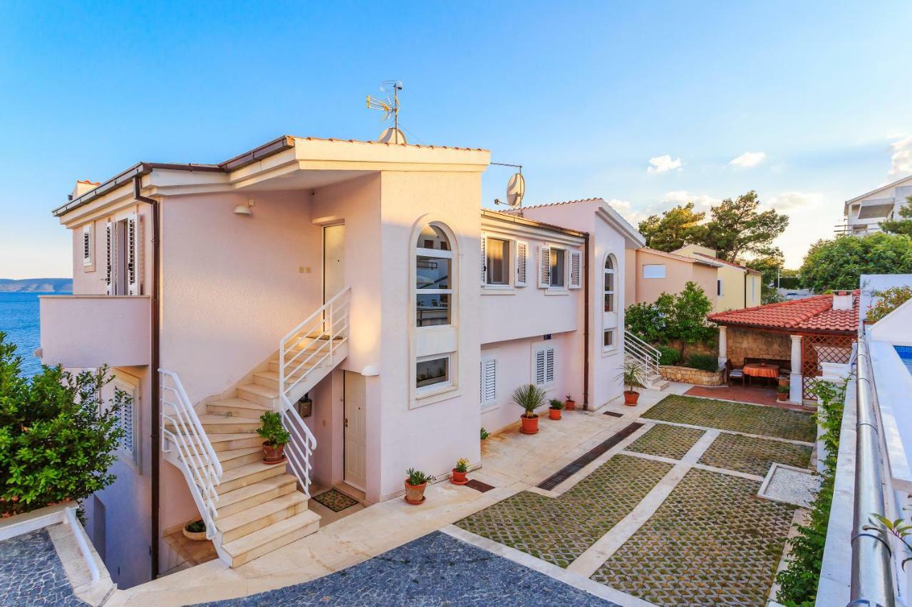 Apartments Meri โตรกีร์ ภายนอก รูปภาพ